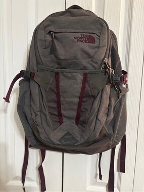 The North Face Recon Everyday Backpack in Rabbit Gray Light Heather Ashen Purple